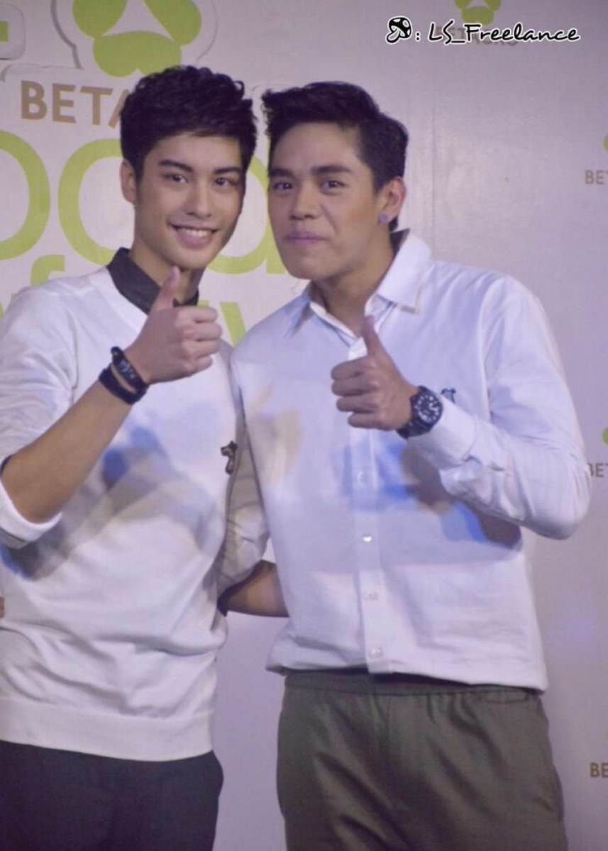 เอิ้นกะพีทหรือเงินออกัส