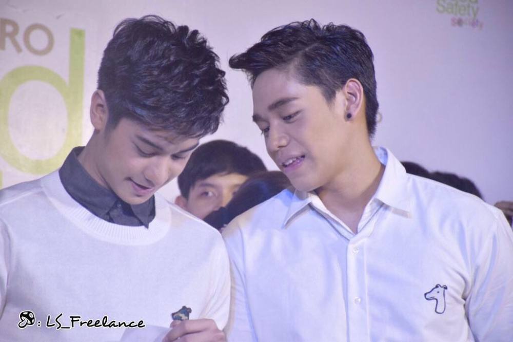เอิ้นกะพีทหรือเงินออกัส