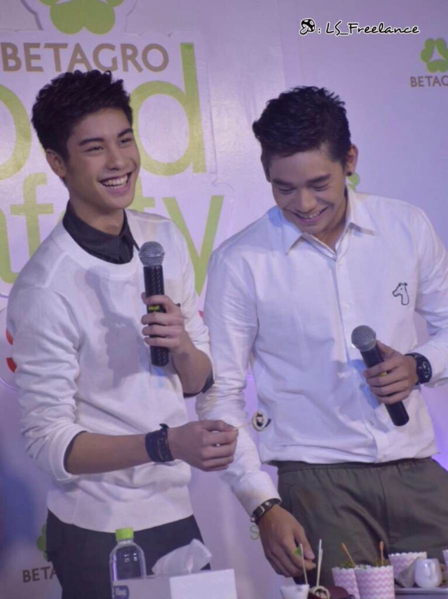 เอิ้นกะพีทหรือเงินออกัส