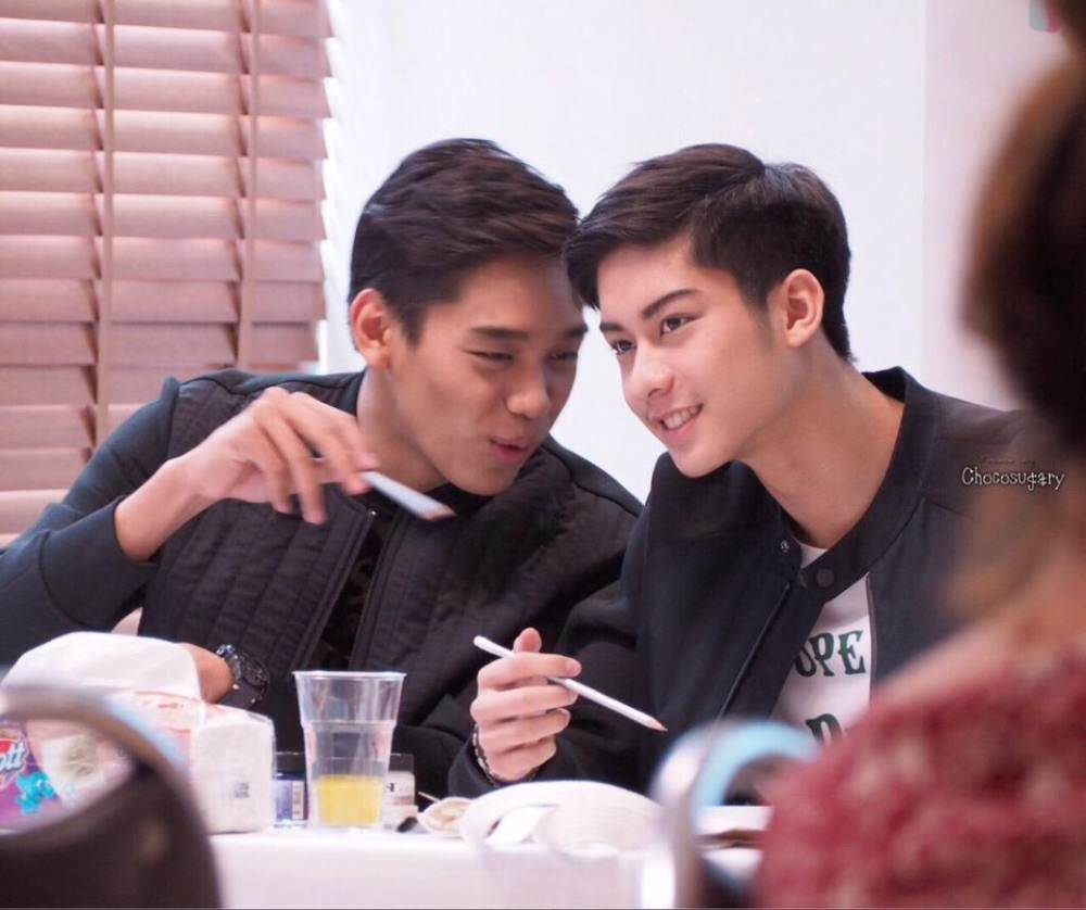 เอิ้นกะพีทหรือเงินออกัส