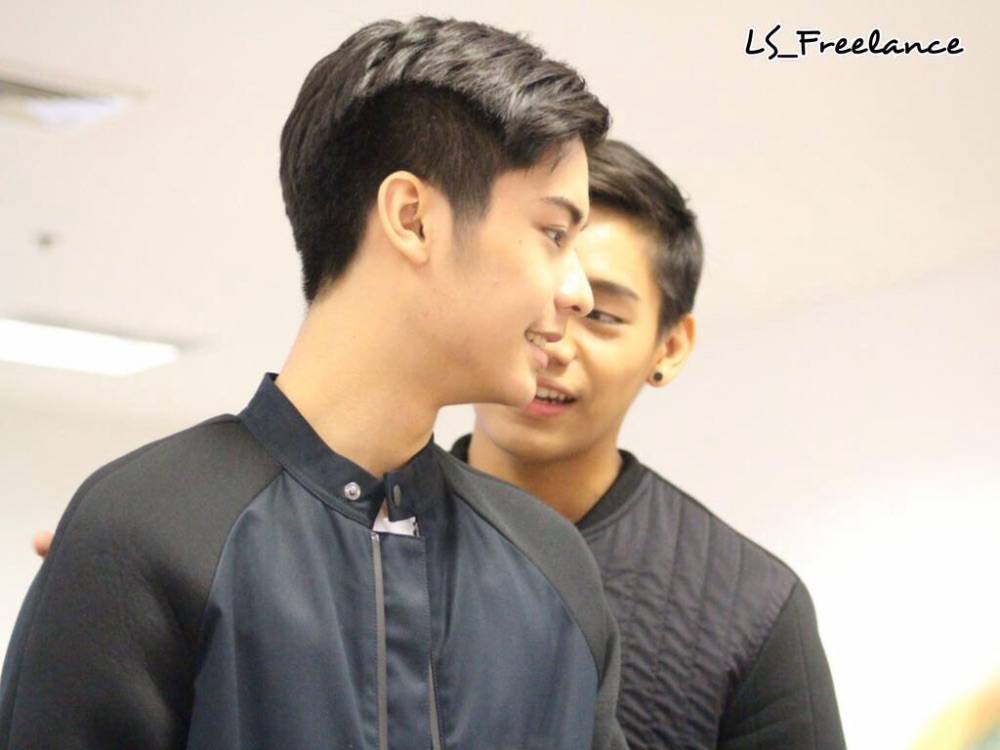 เอิ้นกะพีทหรือเงินออกัส