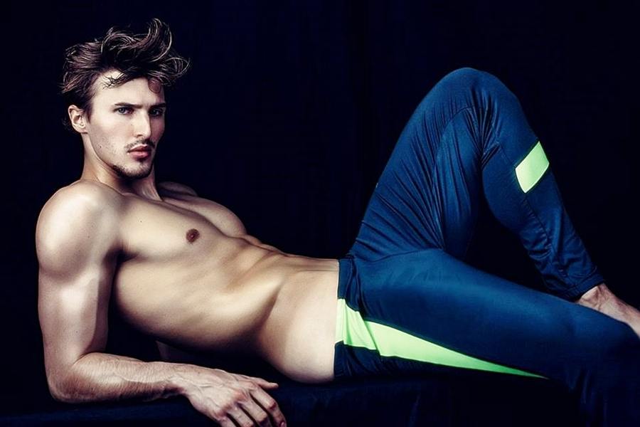 Athena men 61