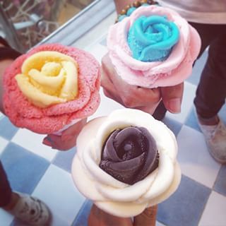 ไอศกรีมกุหลาบน่ากินฝุดๆ