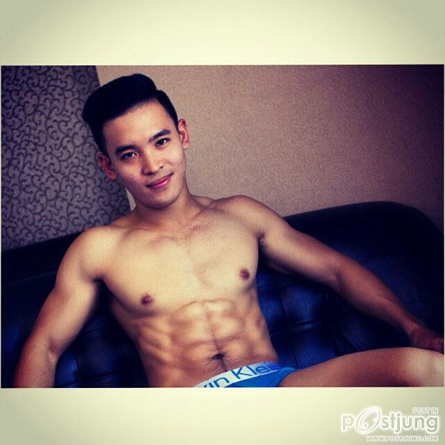 สน_หนุ่มไทยจีน IG@ZON_THANAT