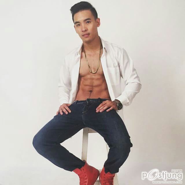 สน_หนุ่มไทยจีน IG@ZON_THANAT