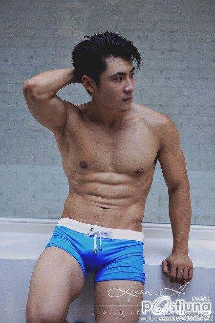 หนุ่มตี๋ By Lyon H. Photography