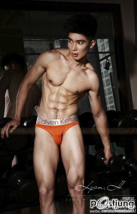 หนุ่มตี๋ By Lyon H. Photography