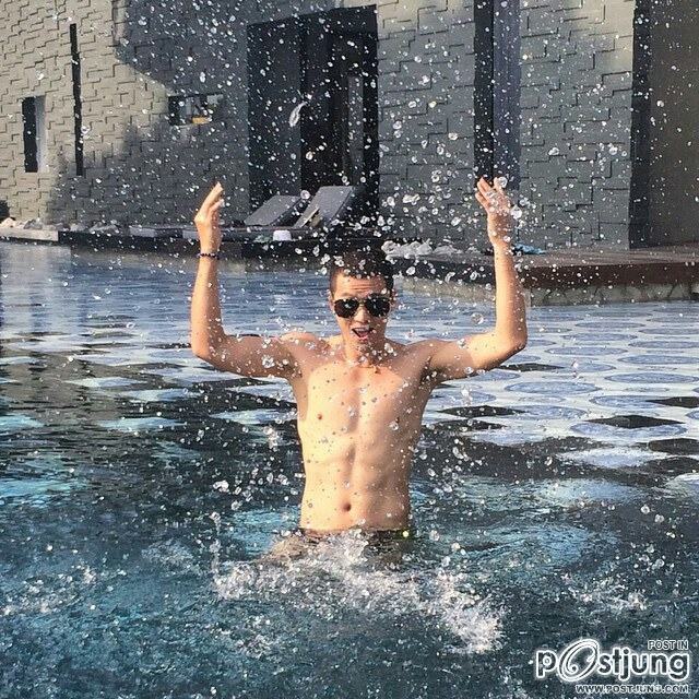 กัปตันโอ็ต ขาวๆแน่นๆ IG@OAT_PURIPAK24