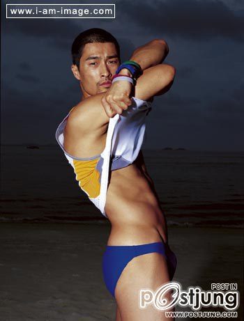 Johnny Tr&iacute; Nguyễn