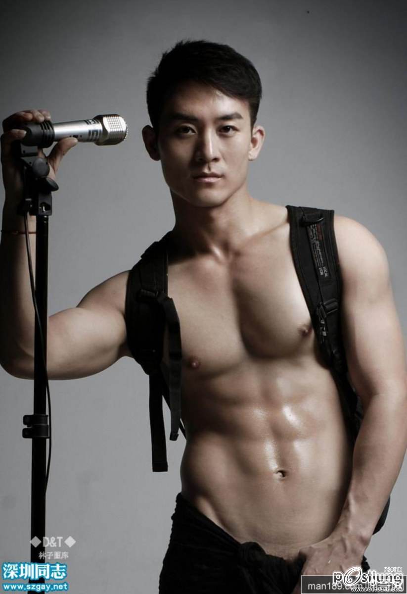 ชายมากมายหลาบหีบ020