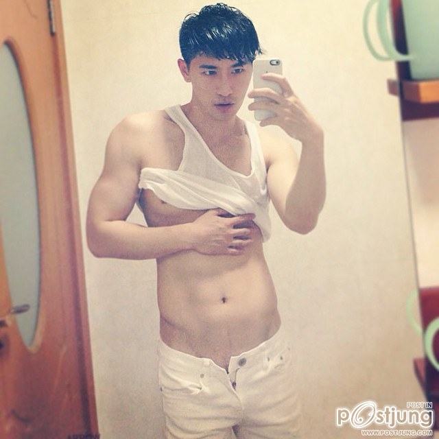 รวมมิตรหนุ่มมื้อเที่ยง