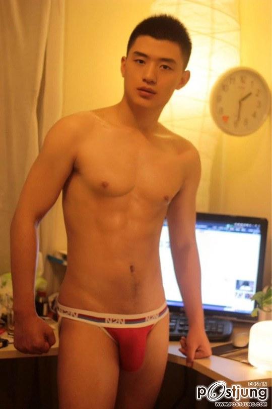 Mens in Red