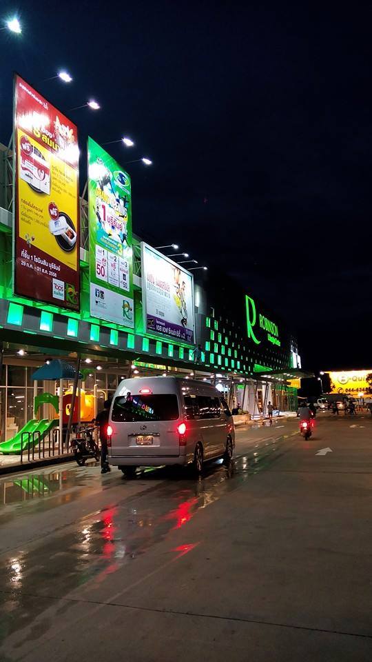 Grand opening Robinson Lifestyle Center Buriram
