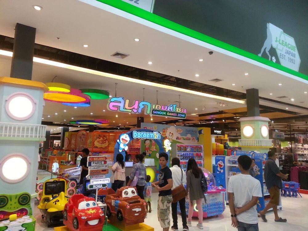 Grand opening Robinson Lifestyle Center Buriram