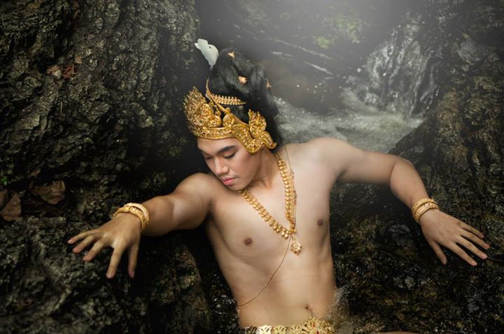 หนุ่มๆเครื่องทอง บ่าวเหนือขาวๆ