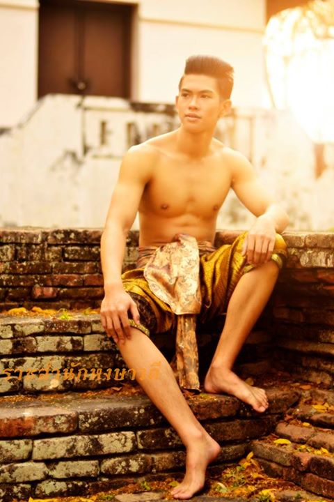 หนุ่มๆเครื่องทอง บ่าวเหนือขาวๆ