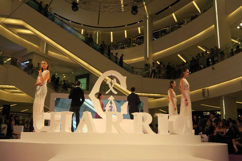โตโน่  เจนี่  ควงกันออกงานคู่  Fashion show