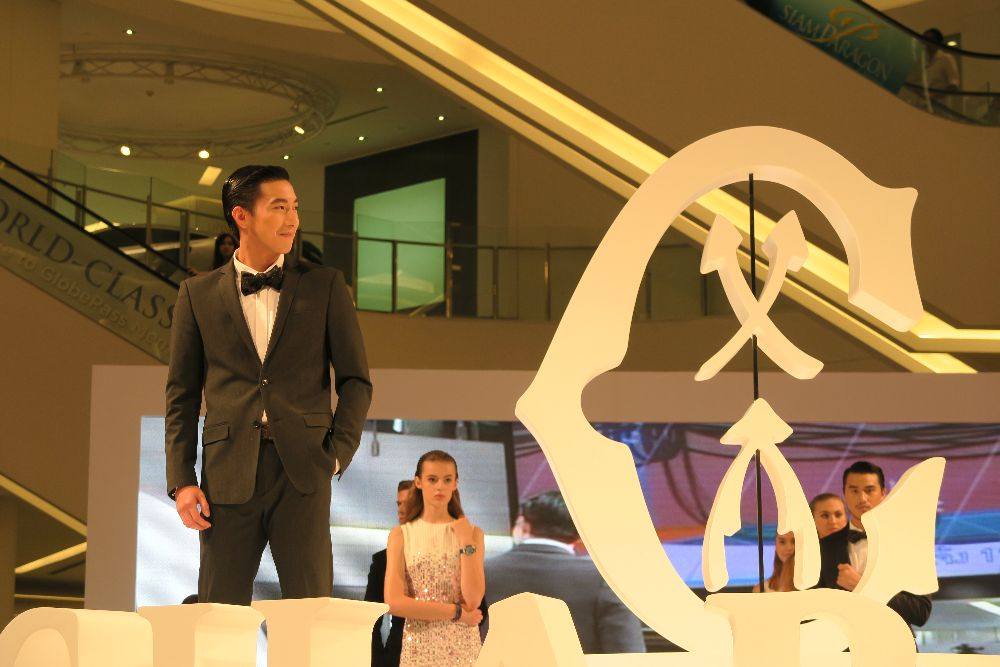 โตโน่  เจนี่  ควงกันออกงานคู่  Fashion show