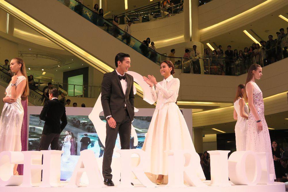 โตโน่  เจนี่  ควงกันออกงานคู่  Fashion show