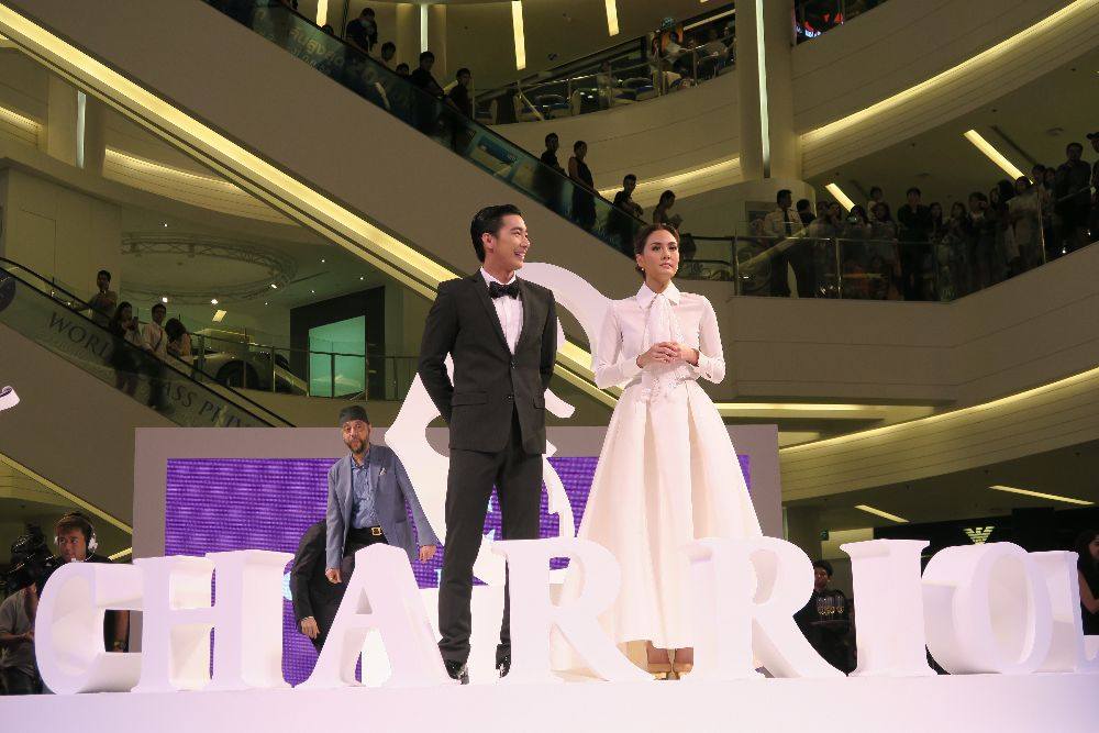 โตโน่  เจนี่  ควงกันออกงานคู่  Fashion show