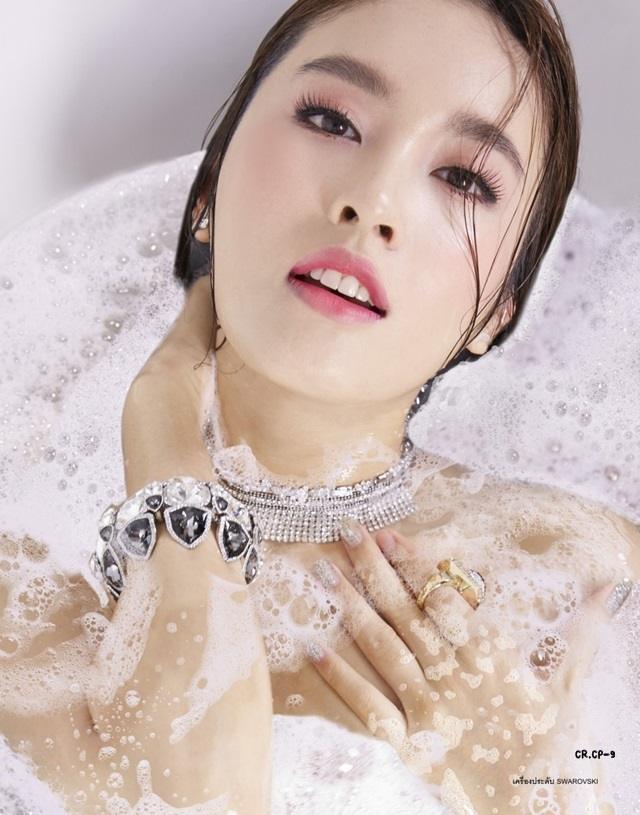 ปอย ตรีชฎา @ LIPS vol.17 no.1 July 2015