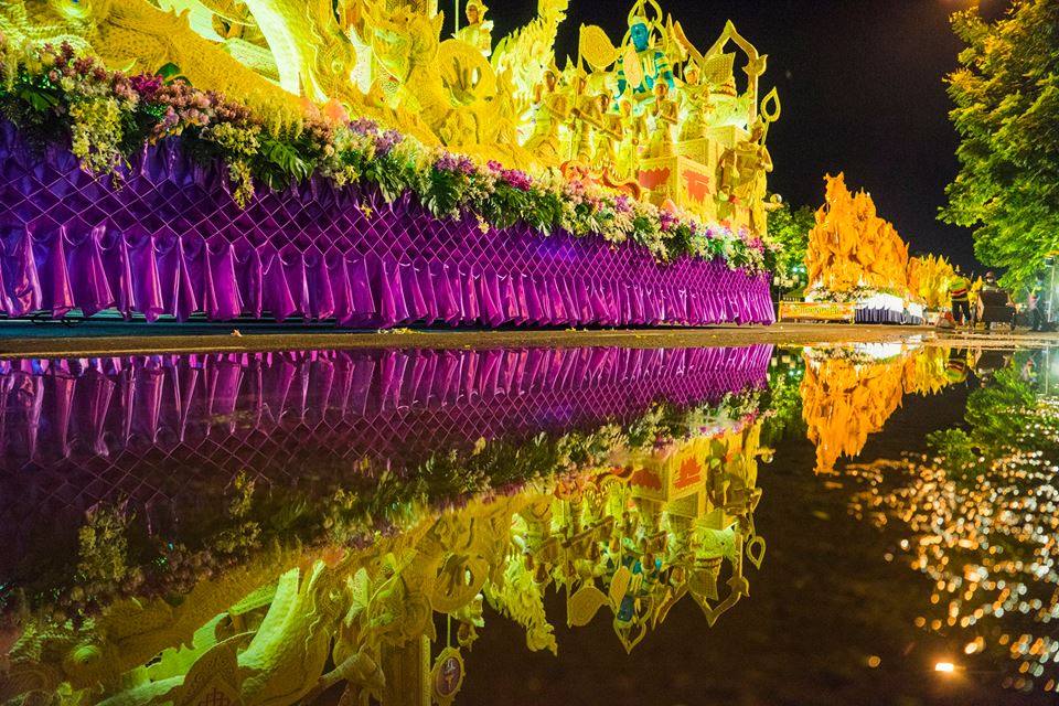 งานประเพณีแห่เทียนเข้าพรรษาอุบลราชธานี
