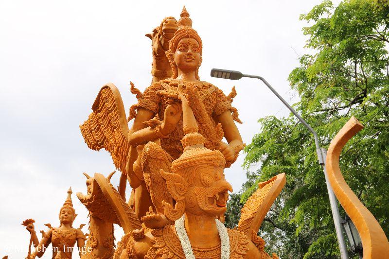 บรรยากาศงาน "เเห่เทียนพรรษา" โคราช