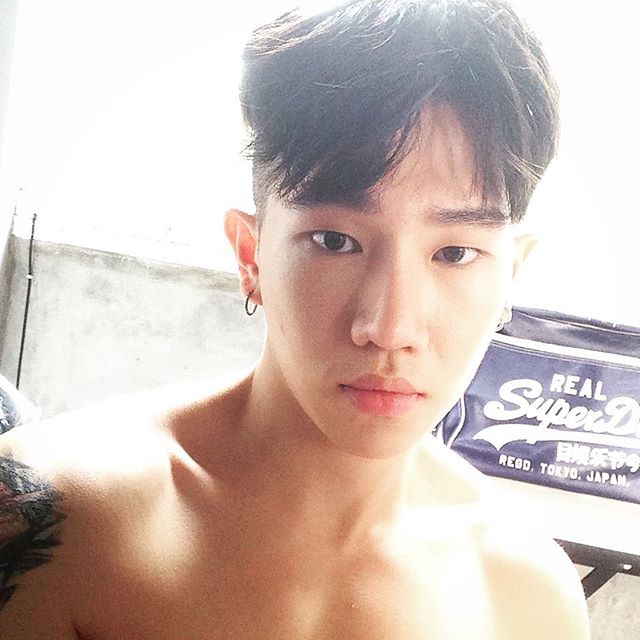 นายแม็กซ์หนุ่มหน้าใส รอยสักสวย IG@M.XZM