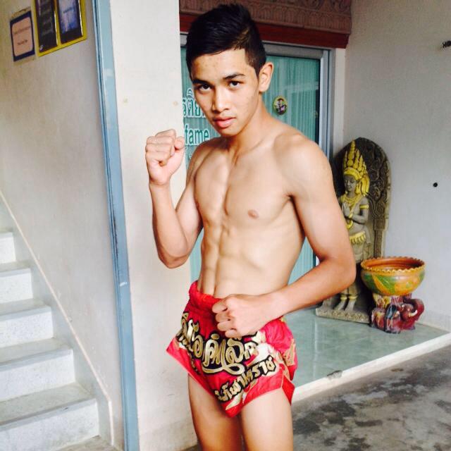 นักมวยไทย ฟิน
