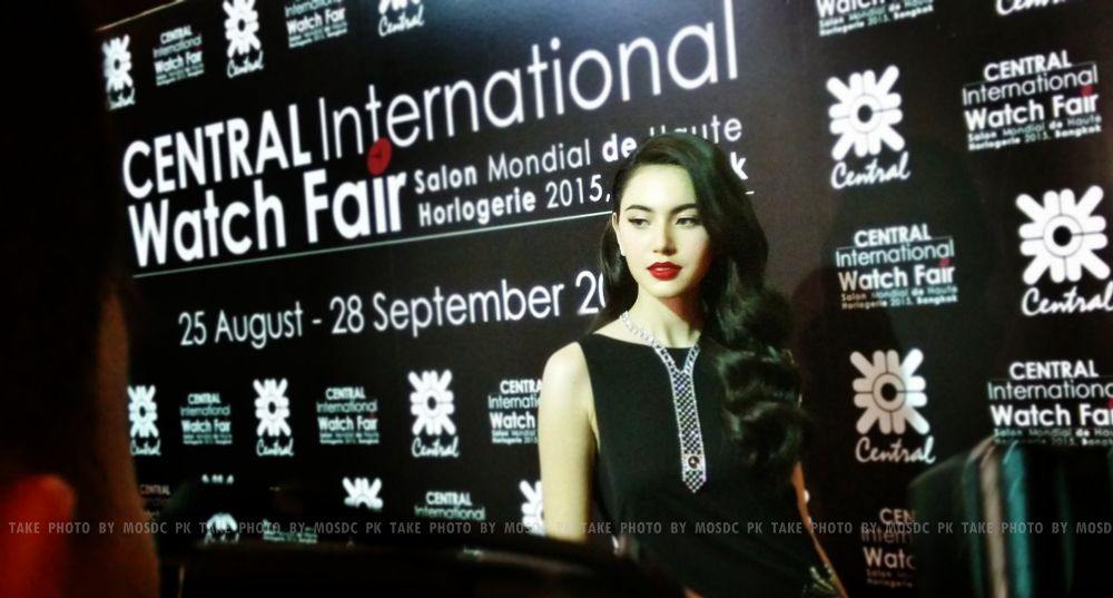 ใหม่ ดาวิกา & บอย ปกรณ์ @งาน central international watch fair 2015