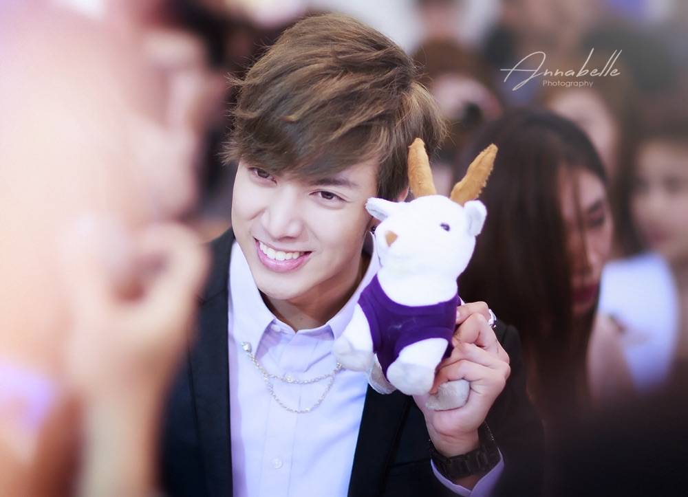 คนอะไรหล๊อ หล่อ >///< คุณชายกั้ง