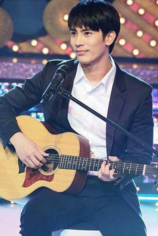 Sonyuke Songpaisan, Pong Nawat Koolcheng Trịnh Tú Trung - Tawantub Burapa