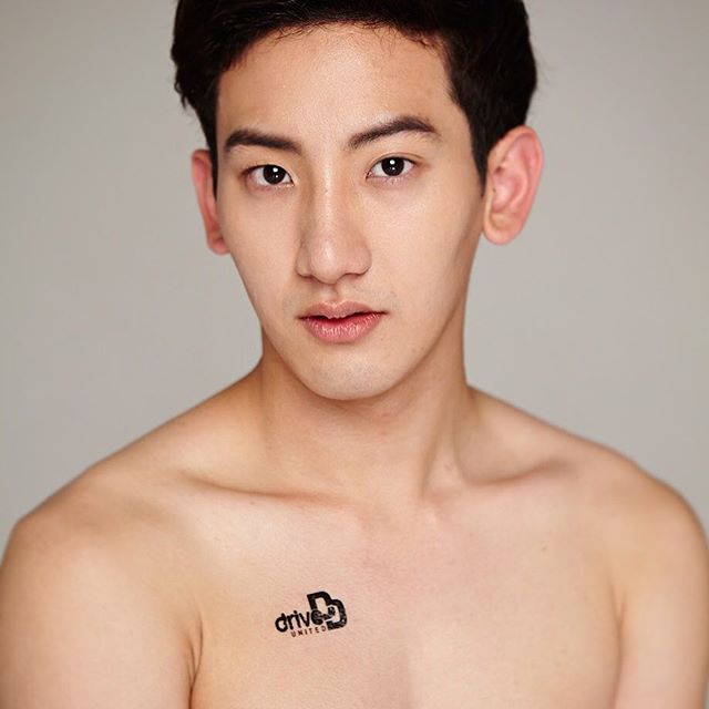 หนุ่มหน้าใส ^^