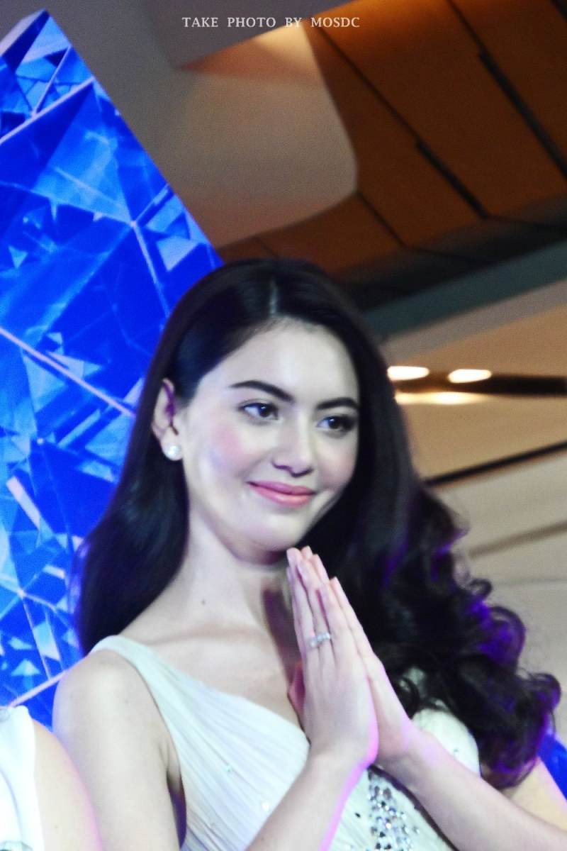 ใหม่ ดาวิกา @งานเปิดตัวฟรีเซ็นเตอร์ sparsha center central ladprao
