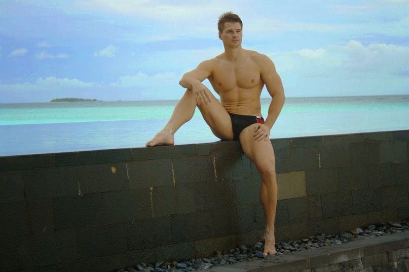 Hot Guy in Underwear 15