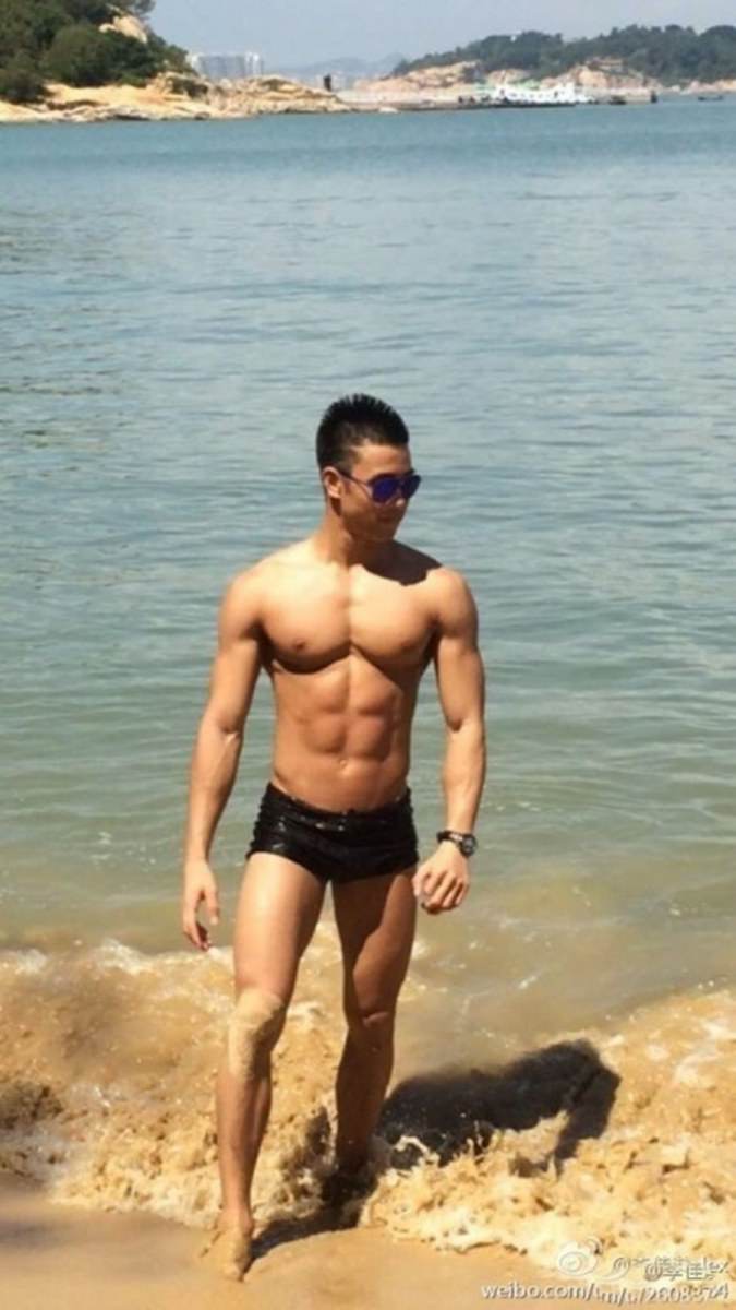 ฟินก่อนนอนกับหนุ่มๆ