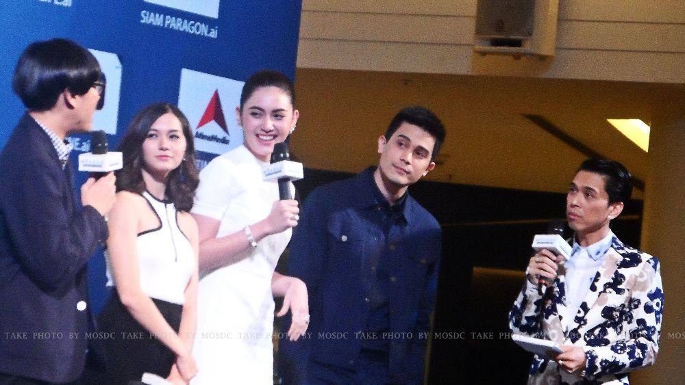 ใหม่ ดาวิกา @งานแถลงข่าว ฟรีแลนซ์...ห้ามป่วย ห้ามพัก ห้ามรักหมอ Siam Paragon