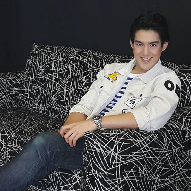 ดีเจอมโบ้ หล่อล่ำ แห่งคลื่น FRESZ 91.5 FM
