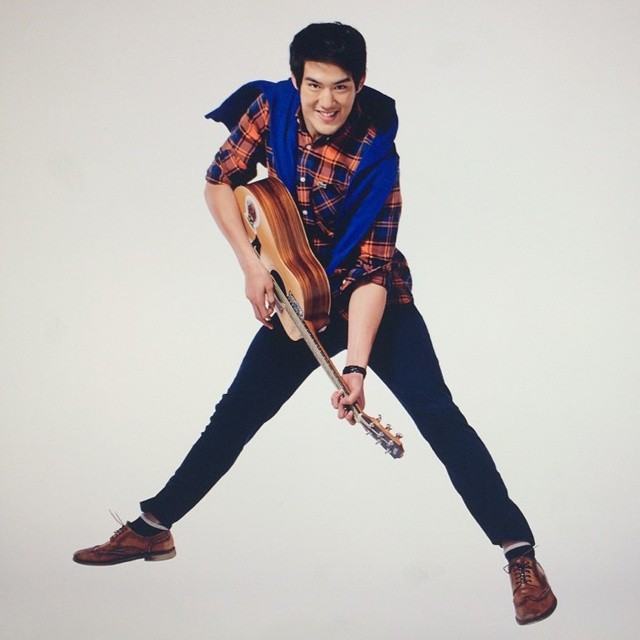 ดีเจอมโบ้ หล่อล่ำ แห่งคลื่น FRESZ 91.5 FM