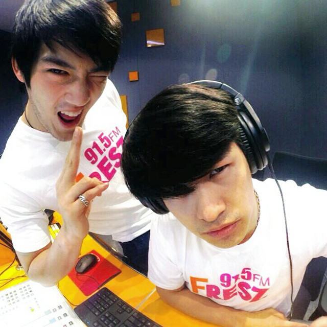 ดีเจอมโบ้ หล่อล่ำ แห่งคลื่น FRESZ 91.5 FM