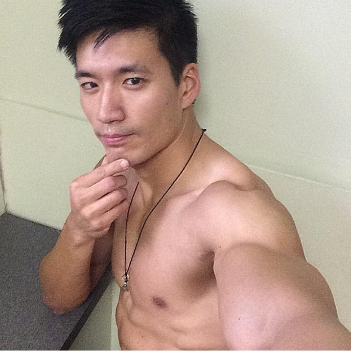 กล้าม วงแขน นม เลียๆ