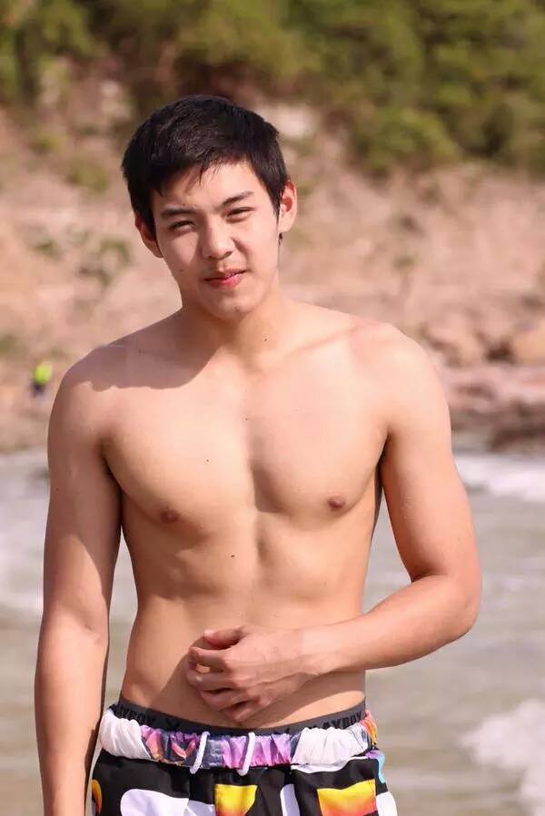 บ้ากล้ามนมและวงแขน