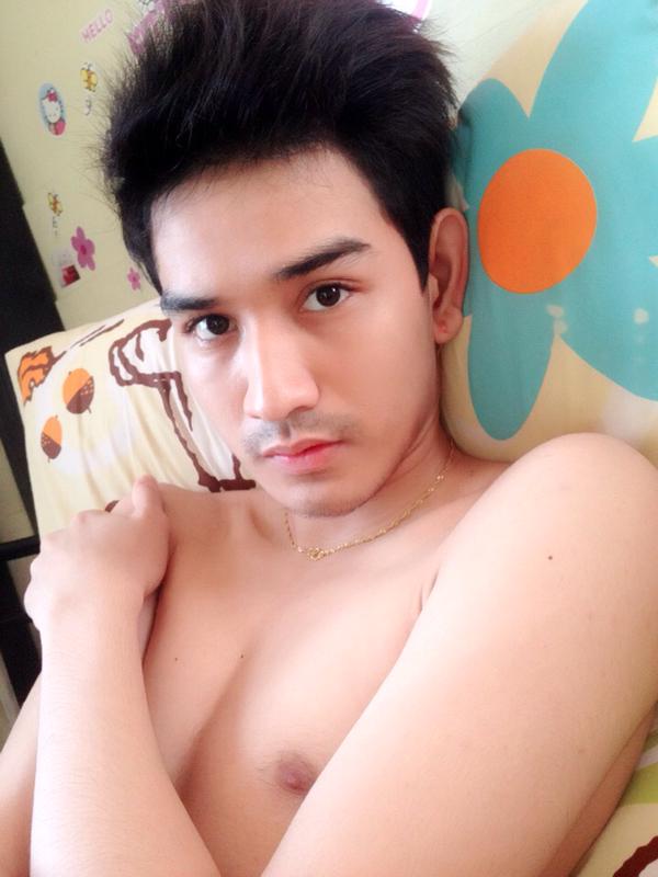 พักสายตากับหนุ่มๆ
