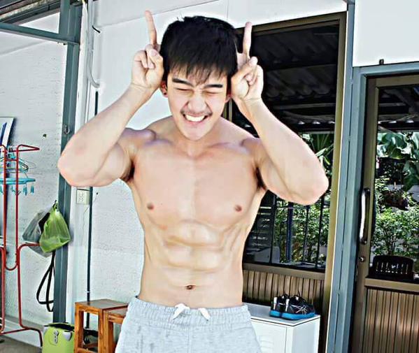 พักสายตากับหนุ่มๆ