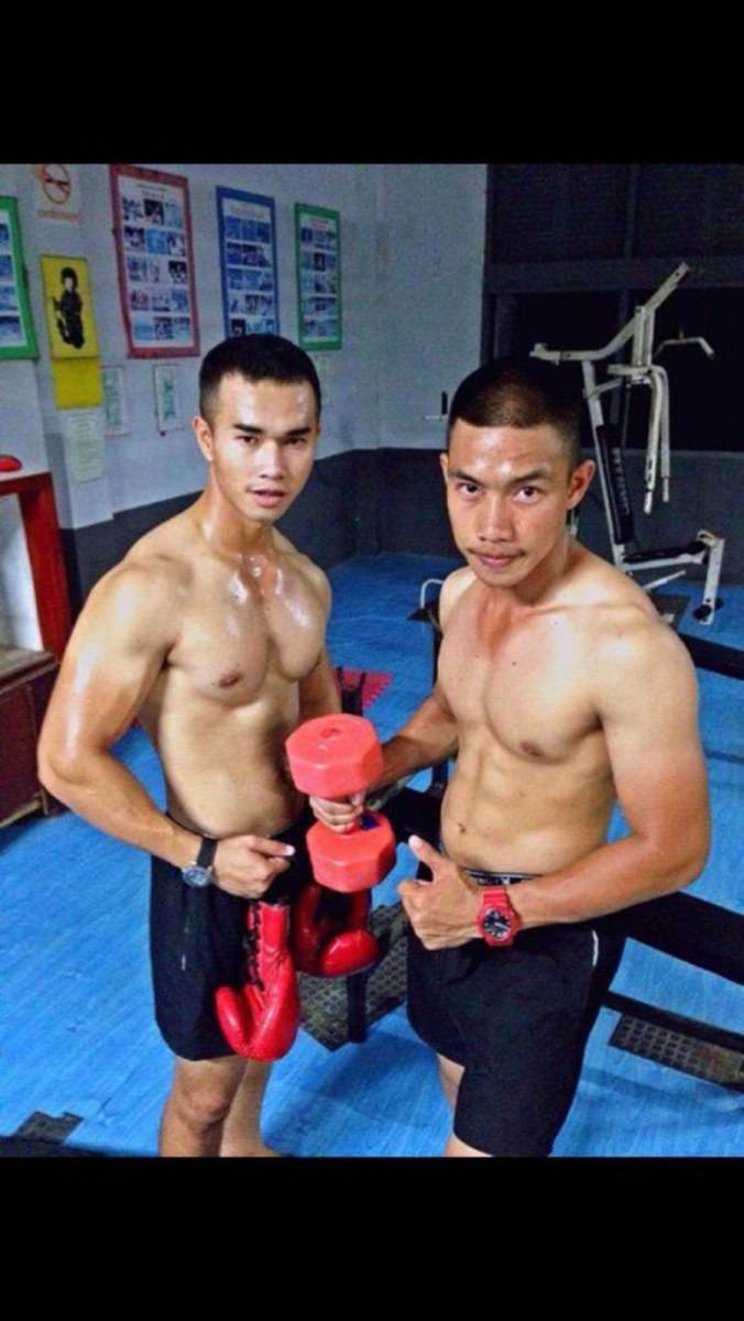 พักสายตากับหนุ่มๆ