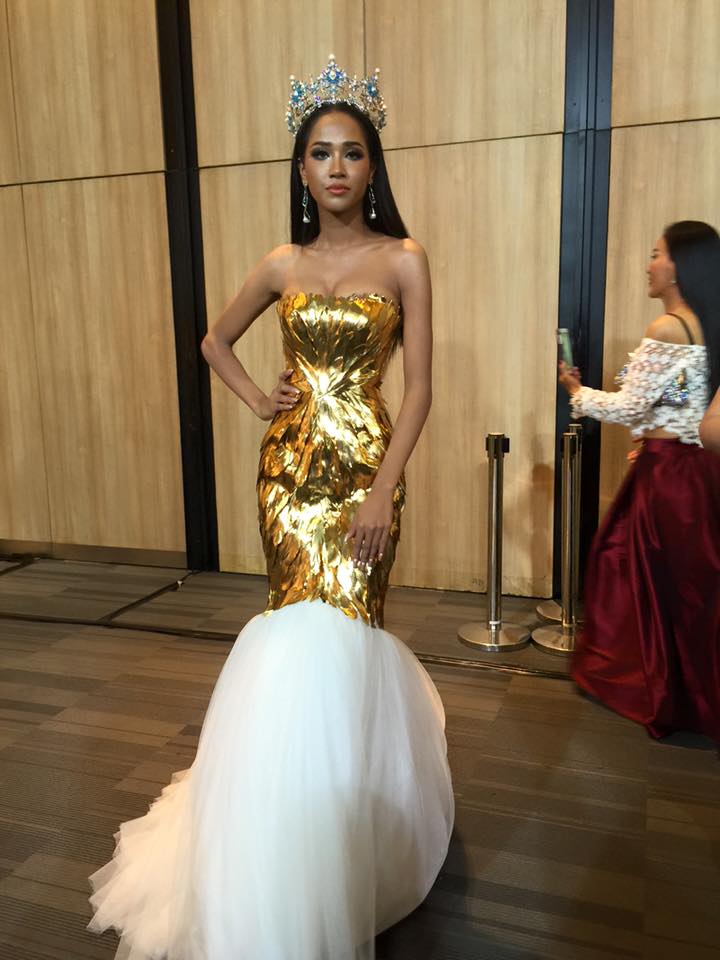 เมญ่า นนธวรรณ - ชุดทองคำ @miss thailand world