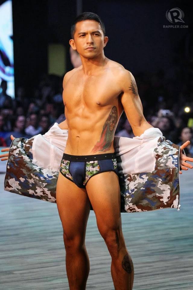 Hot Guy in Underwear 22