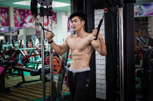 หนุ่มๆหน้ามนฟินๆ กางเกงตัวเดียว