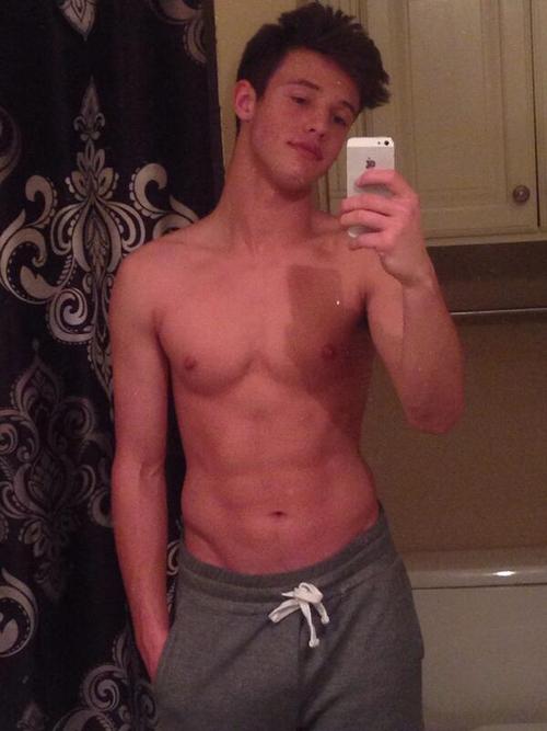 Net Idol หนุ่มhotฝรั่ง Cameron Dallas