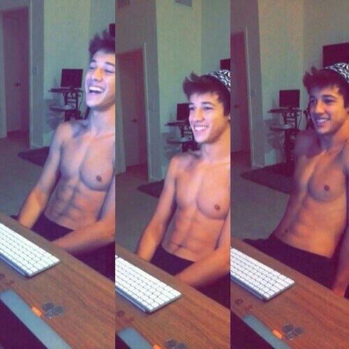 Net Idol หนุ่มhotฝรั่ง Cameron Dallas